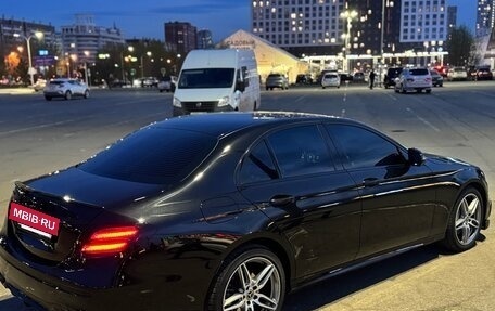 Mercedes-Benz E-Класс, 2020 год, 4 150 000 рублей, 4 фотография