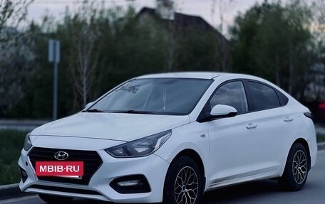 Hyundai Solaris II рестайлинг, 2018 год, 1 100 000 рублей, 4 фотография