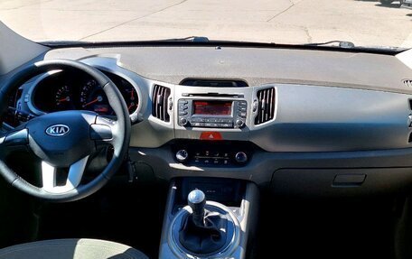 KIA Sportage III, 2011 год, 860 000 рублей, 13 фотография