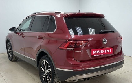 Volkswagen Tiguan II, 2017 год, 2 490 000 рублей, 6 фотография