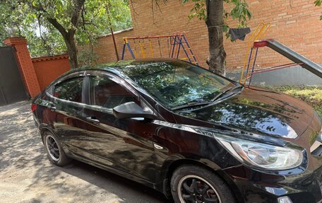 Hyundai Solaris II рестайлинг, 2011 год, 525 000 рублей, 3 фотография