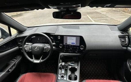Lexus NX, 2022 год, 4 023 000 рублей, 14 фотография