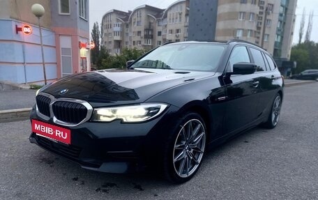 BMW 3 серия, 2019 год, 2 630 000 рублей, 2 фотография