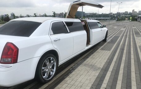 Chrysler 300C II, 2006 год, 899 999 рублей, 3 фотография