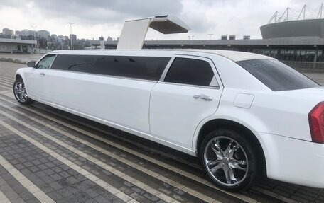 Chrysler 300C II, 2006 год, 899 999 рублей, 2 фотография