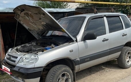 Chevrolet Niva I рестайлинг, 2006 год, 270 000 рублей, 4 фотография