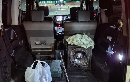 Nissan Serena III, 2009 год, 1 300 000 рублей, 22 фотография