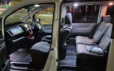 Nissan Serena III, 2009 год, 1 300 000 рублей, 26 фотография