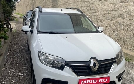 Renault Logan II, 2021 год, 830 000 рублей, 1 фотография