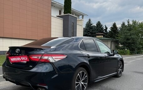 Toyota Camry, 2019 год, 2 200 000 рублей, 2 фотография