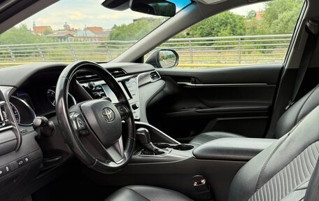 Toyota Camry, 2019 год, 2 200 000 рублей, 5 фотография
