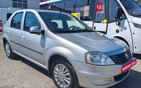 Renault Logan I, 2013 год, 555 000 рублей, 2 фотография