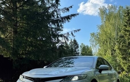 Toyota Camry, 2019 год, 2 600 000 рублей, 2 фотография