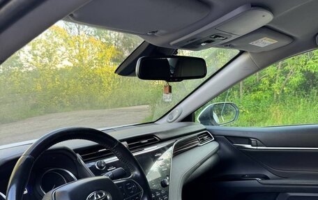 Toyota Camry, 2019 год, 2 600 000 рублей, 6 фотография