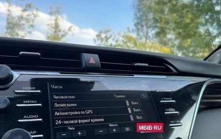 Toyota Camry, 2019 год, 2 600 000 рублей, 8 фотография
