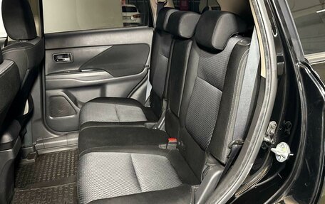 Mitsubishi Outlander III рестайлинг 3, 2017 год, 1 875 600 рублей, 9 фотография