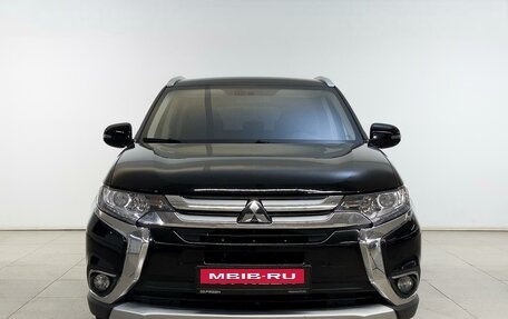 Mitsubishi Outlander III рестайлинг 3, 2017 год, 1 875 600 рублей, 3 фотография