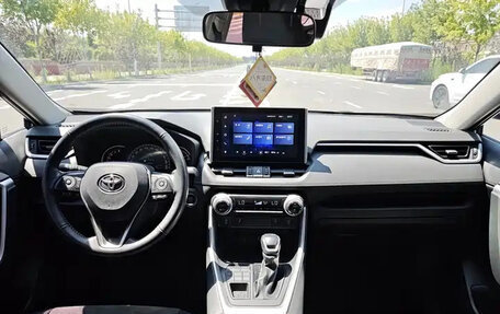 Toyota RAV4, 2022 год, 2 975 111 рублей, 5 фотография