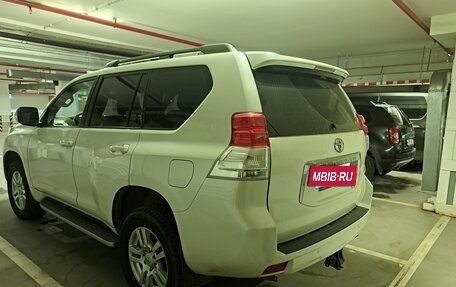 Toyota Land Cruiser Prado 150 рестайлинг 2, 2009 год, 2 800 000 рублей, 8 фотография