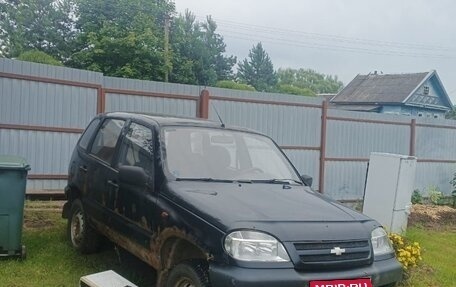 Chevrolet Niva I рестайлинг, 2006 год, 120 000 рублей, 2 фотография