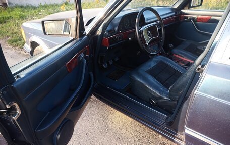 Mercedes-Benz S-Класс, 1985 год, 3 000 000 рублей, 14 фотография