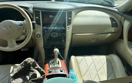 Infiniti QX70, 2014 год, 1 750 000 рублей, 16 фотография