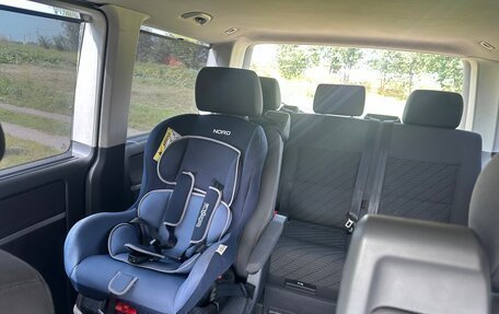 Volkswagen Multivan T5, 2010 год, 2 000 000 рублей, 5 фотография