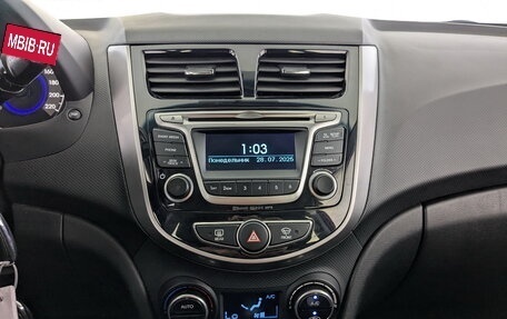 Hyundai Solaris II рестайлинг, 2014 год, 1 100 000 рублей, 25 фотография