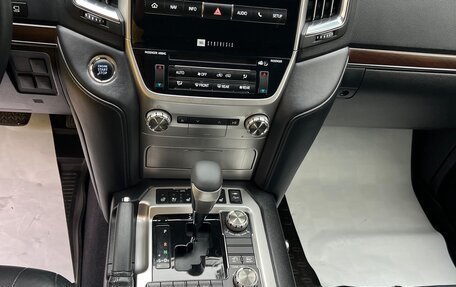 Toyota Land Cruiser 200, 2017 год, 5 650 000 рублей, 11 фотография