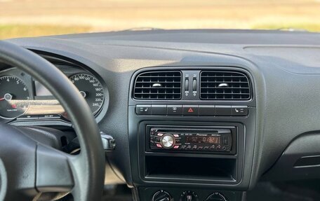 Volkswagen Polo VI (EU Market), 2011 год, 870 000 рублей, 19 фотография