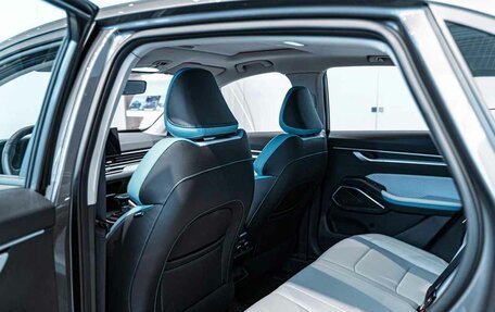 Geely Emgrand, 2024 год, 2 243 990 рублей, 15 фотография