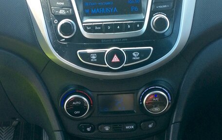 Hyundai Solaris II рестайлинг, 2015 год, 750 000 рублей, 7 фотография