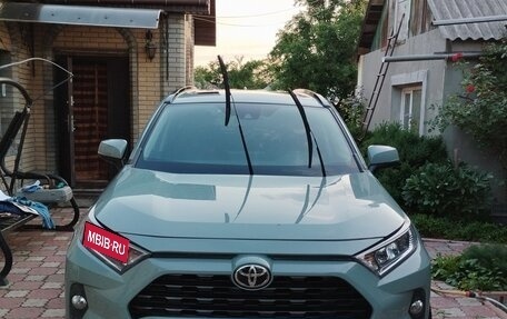 Toyota RAV4, 2019 год, 3 799 000 рублей, 1 фотография