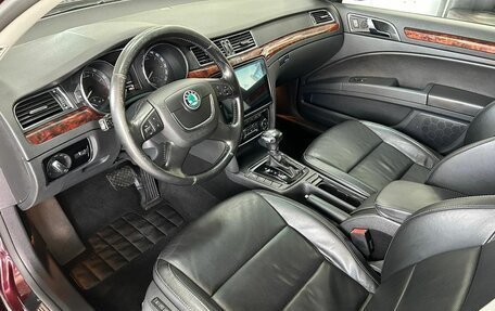 Skoda Superb III рестайлинг, 2012 год, 999 000 рублей, 9 фотография