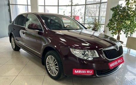 Skoda Superb III рестайлинг, 2012 год, 999 000 рублей, 3 фотография
