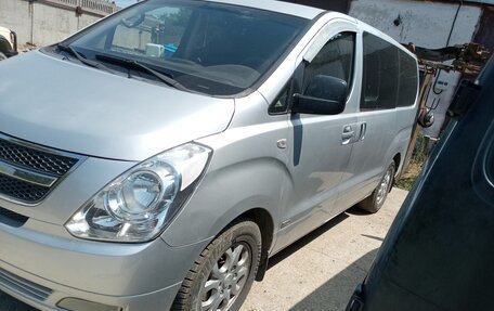 Hyundai Grand Starex Grand Starex I рестайлинг 2, 2008 год, 1 400 000 рублей, 2 фотография