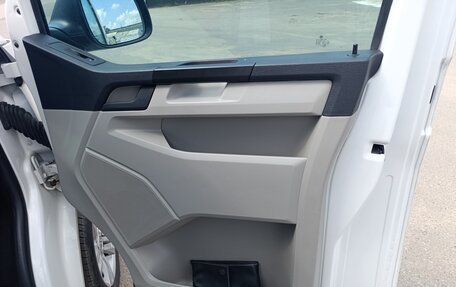Volkswagen Transporter T6 рестайлинг, 2018 год, 3 150 000 рублей, 10 фотография