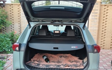 Toyota RAV4, 2019 год, 3 799 000 рублей, 4 фотография