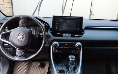 Toyota RAV4, 2019 год, 3 799 000 рублей, 7 фотография