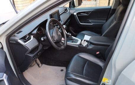 Toyota RAV4, 2019 год, 3 799 000 рублей, 8 фотография