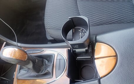 Mercedes-Benz E-Класс, 2004 год, 800 000 рублей, 13 фотография