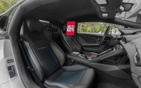 Lamborghini Huracán, 2020 год, 20 500 000 рублей, 23 фотография