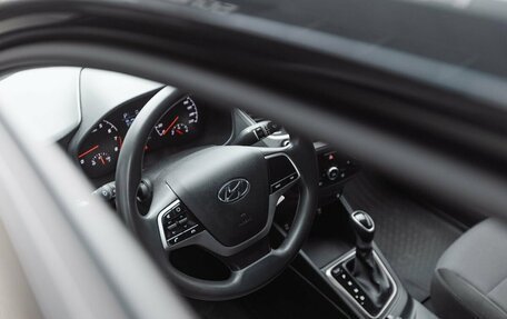Hyundai Solaris II рестайлинг, 2020 год, 1 250 000 рублей, 33 фотография