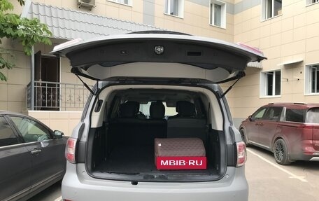 Nissan Patrol, 2011 год, 2 400 000 рублей, 8 фотография