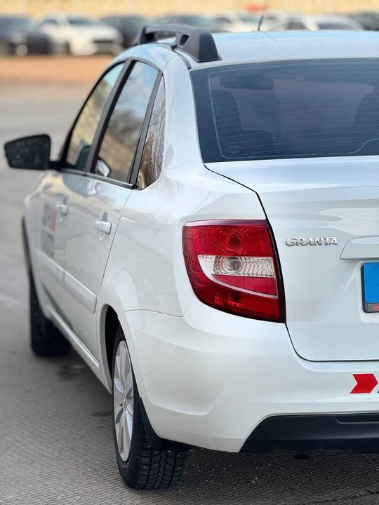 ВАЗ (LADA) Granta I рестайлинг, 2022 год, 750 000 рублей, 5 фотография