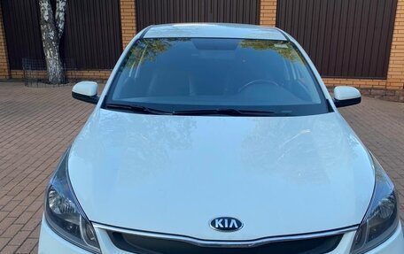 KIA Rio IV, 2018 год, 1 170 000 рублей, 2 фотография