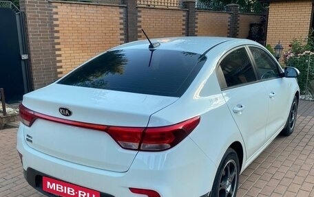 KIA Rio IV, 2018 год, 1 170 000 рублей, 4 фотография