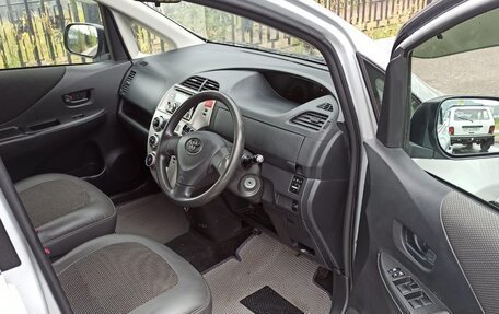 Toyota Ractis I, 2010 год, 620 000 рублей, 10 фотография