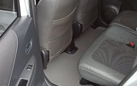 Toyota Ractis I, 2010 год, 620 000 рублей, 14 фотография
