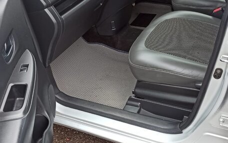 Toyota Ractis I, 2010 год, 620 000 рублей, 13 фотография
